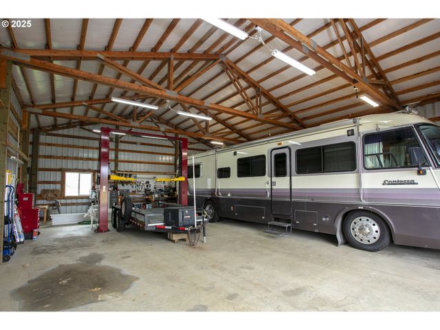 35364 SEARLS Ln, Astoria, OR 97103