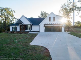 6020 Tower Circle, Van Buren, AR 72956