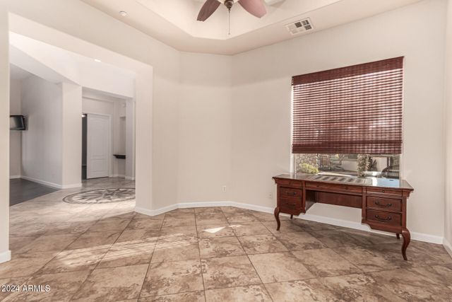 9246 W MOLLY Lane, Peoria, AZ 85383