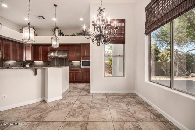 9246 W MOLLY Lane, Peoria, AZ 85383