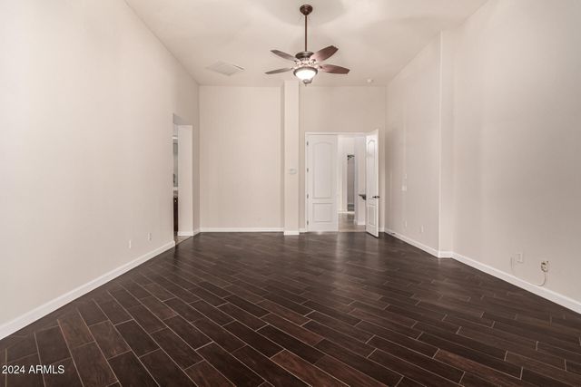 9246 W MOLLY Lane, Peoria, AZ 85383