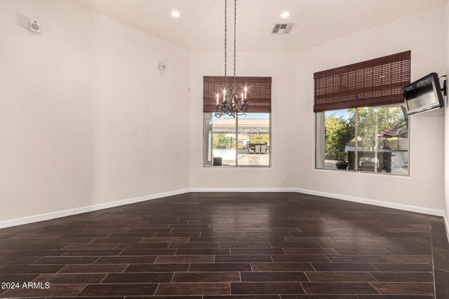 9246 W MOLLY Lane, Peoria, AZ 85383