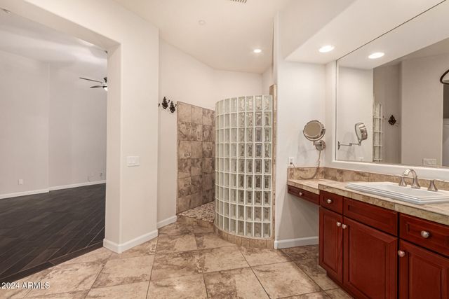 9246 W MOLLY Lane, Peoria, AZ 85383