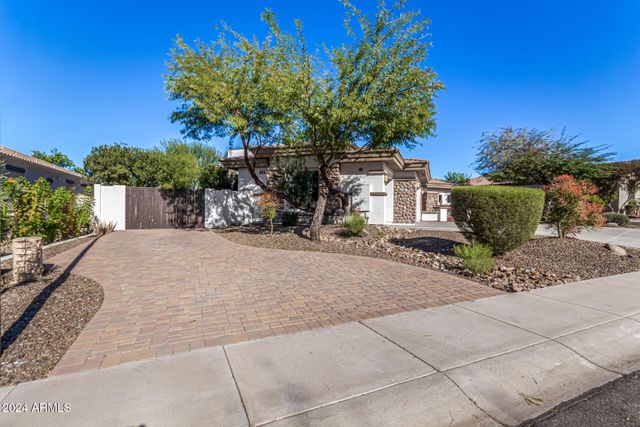 9246 W MOLLY Lane, Peoria, AZ 85383