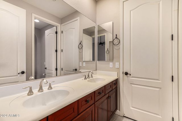 9246 W MOLLY Lane, Peoria, AZ 85383