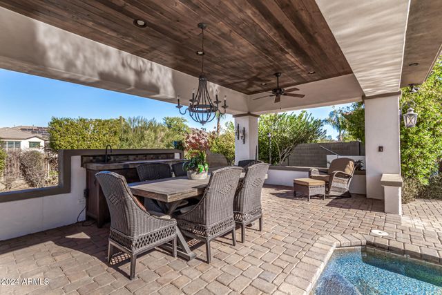 9246 W MOLLY Lane, Peoria, AZ 85383