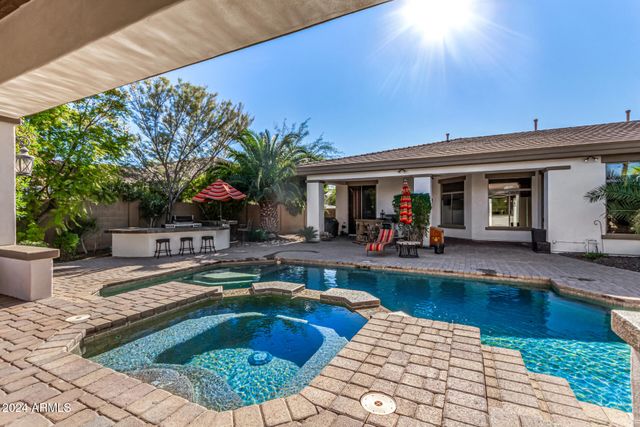 9246 W MOLLY Lane, Peoria, AZ 85383