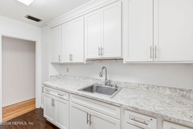 4737 MANCHESTER Road, Jacksonville, FL 32210