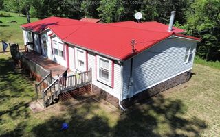 212 Zandale Lane, Sissonville, WV 25320