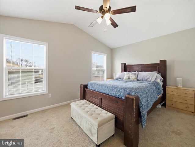 1678 BEECH LN, Hanover, PA 17331