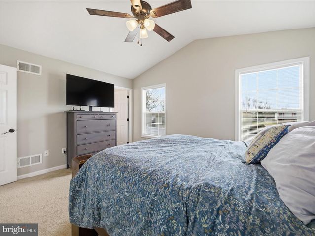 1678 BEECH LN, Hanover, PA 17331