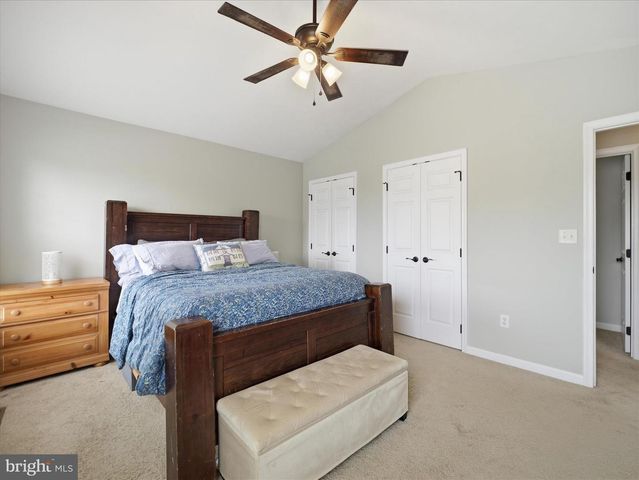 1678 BEECH LN, Hanover, PA 17331