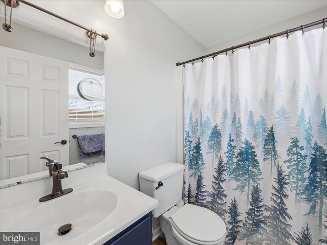 1678 BEECH LN, Hanover, PA 17331