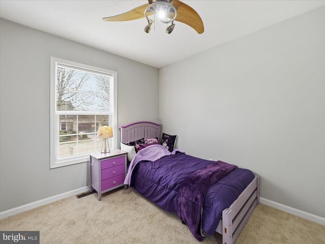 1678 BEECH LN, Hanover, PA 17331