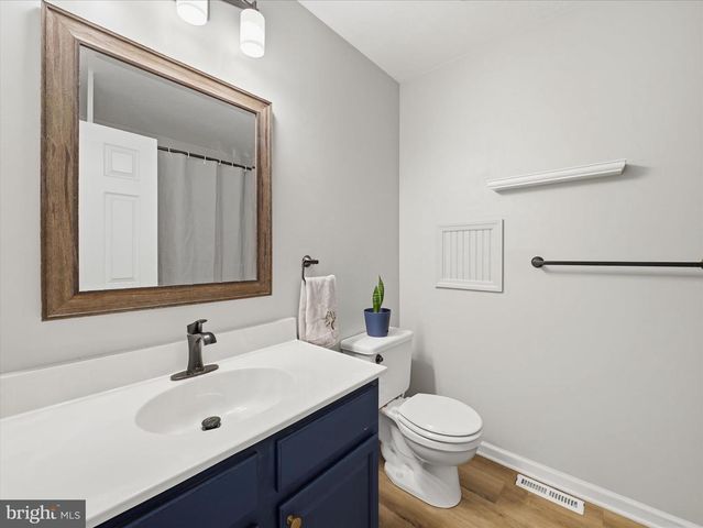 1678 BEECH LN, Hanover, PA 17331