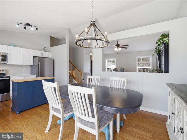 1678 BEECH LN, Hanover, PA 17331