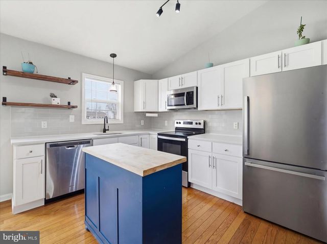 1678 BEECH LN, Hanover, PA 17331