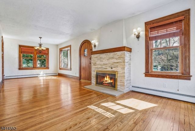 11 S Cedar Pkwy, Livingston Twp., NJ 07039