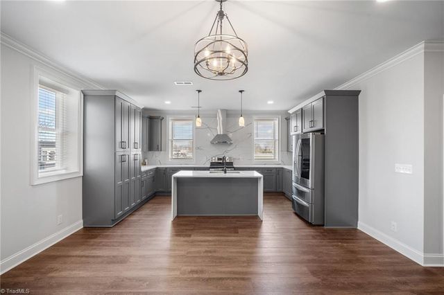 121 N Main Street, Lexington, NC 27292