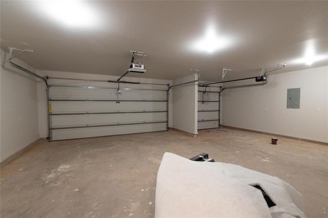 3305 Broadmoore Drive, Moore, OK 73160