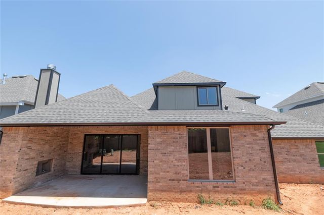 3305 Broadmoore Drive, Moore, OK 73160