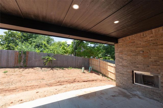 3305 Broadmoore Drive, Moore, OK 73160