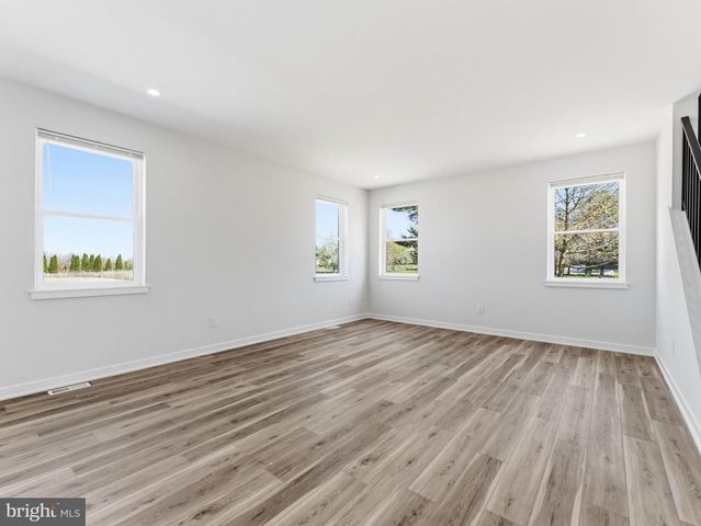 401 OLD FORKS RD, Hammonton, NJ 08037