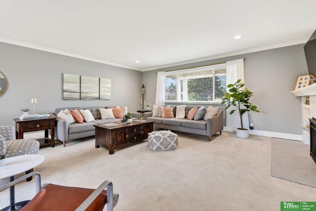 11930 Woolworth Avenue, Omaha, NE 68144