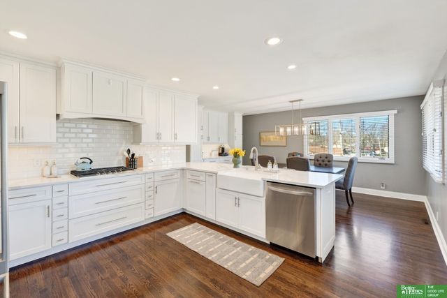 11930 Woolworth Avenue, Omaha, NE 68144