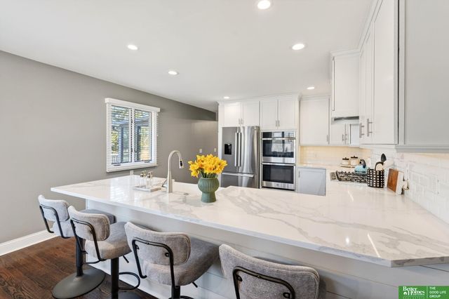 11930 Woolworth Avenue, Omaha, NE 68144