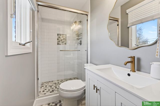 11930 Woolworth Avenue, Omaha, NE 68144