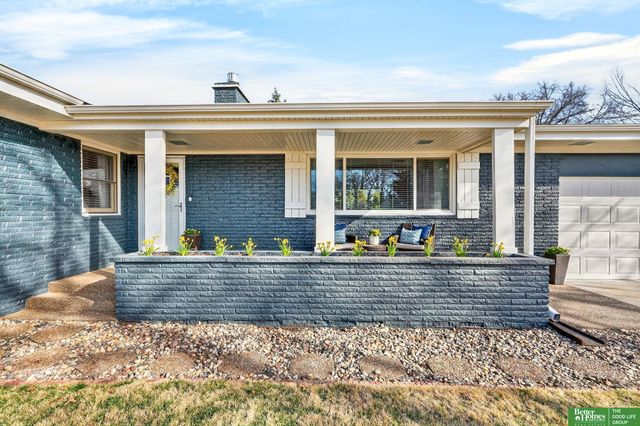 11930 Woolworth Avenue, Omaha, NE 68144