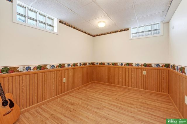 11930 Woolworth Avenue, Omaha, NE 68144