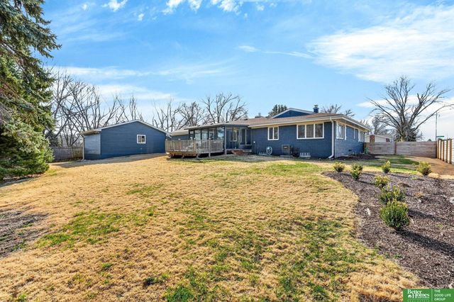 11930 Woolworth Avenue, Omaha, NE 68144