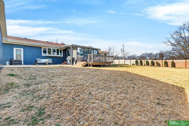 11930 Woolworth Avenue, Omaha, NE 68144