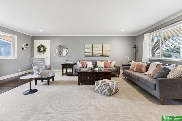 11930 Woolworth Avenue, Omaha, NE 68144