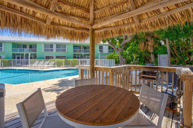 98422 Windward Avenue, Key Largo, FL 33037