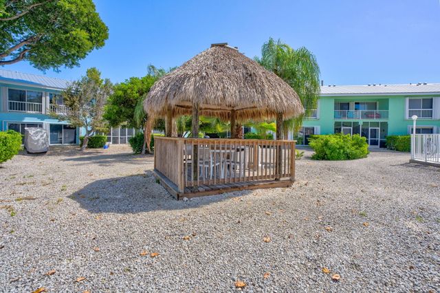 98422 Windward Avenue, Key Largo, FL 33037