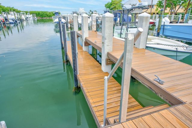 98422 Windward Avenue, Key Largo, FL 33037