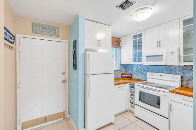 98422 Windward Avenue, Key Largo, FL 33037