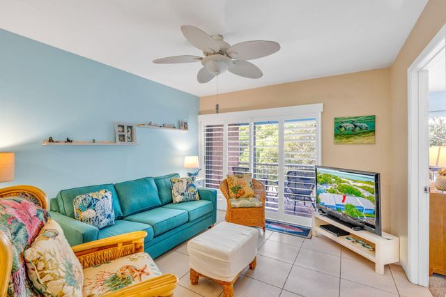 98422 Windward Avenue, Key Largo, FL 33037