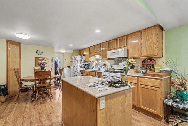 1946 142nd Avenue, Dorr, MI 49323