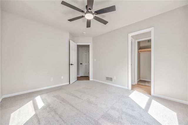 1172 WHITE OAK Lane, Liberty, MO 64068