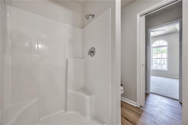 1172 WHITE OAK Lane, Liberty, MO 64068