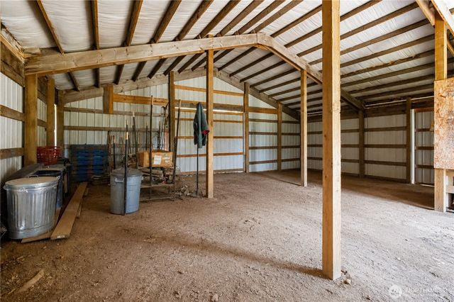 1607 Winlock Vader Road, Winlock, WA 98596