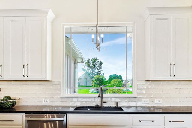 2106 W Harborlight, Wichita, KS 67204