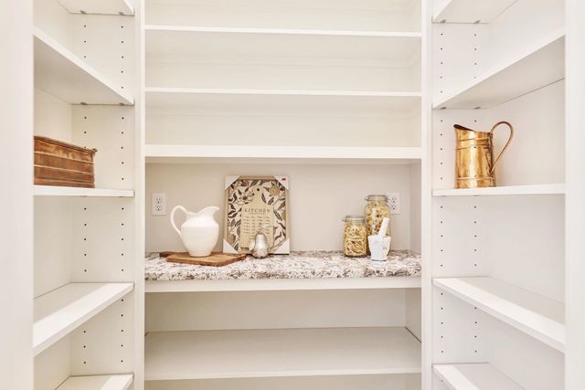 2106 W Harborlight, Wichita, KS 67204