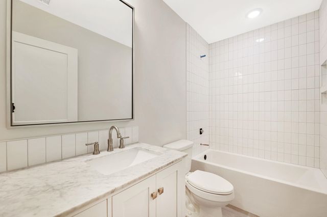 2106 W Harborlight, Wichita, KS 67204