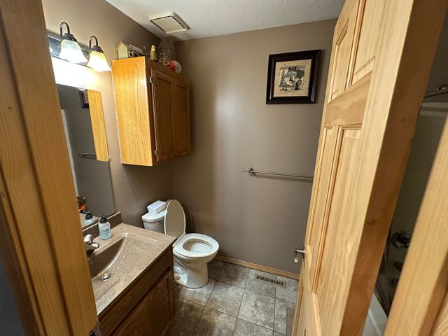 104 Willow Lane, Nixa, MO 65714