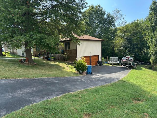 104 Willow Lane, Nixa, MO 65714